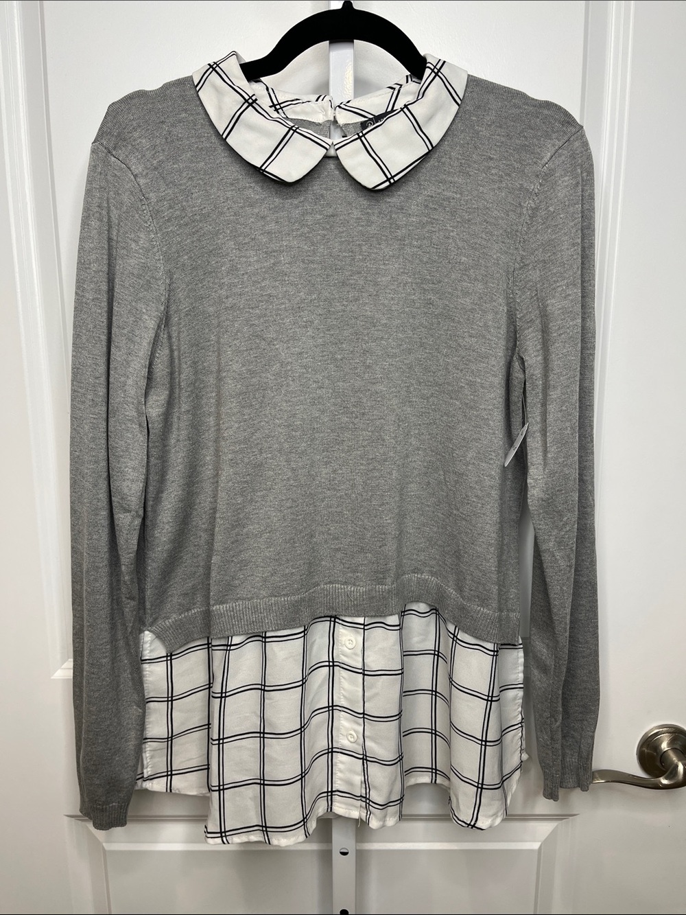 Adrianna Papell Gray Sweater with White Windowpane Collar and Hem